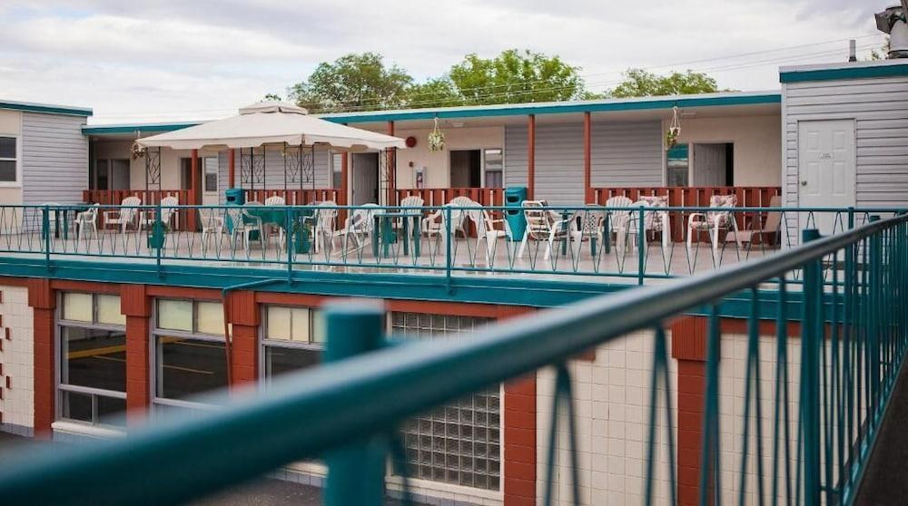Scott'S Inn & Suites Kamloops Dış mekan fotoğraf